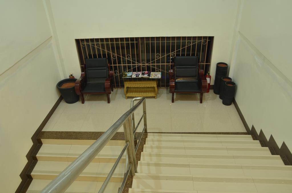 The Premiere Business Hotel Калибо Екстериор снимка