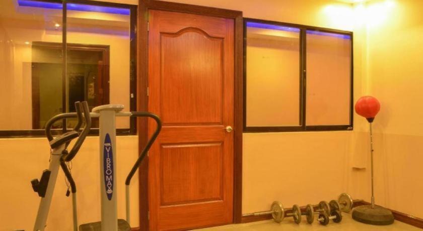 The Premiere Business Hotel Калибо Екстериор снимка
