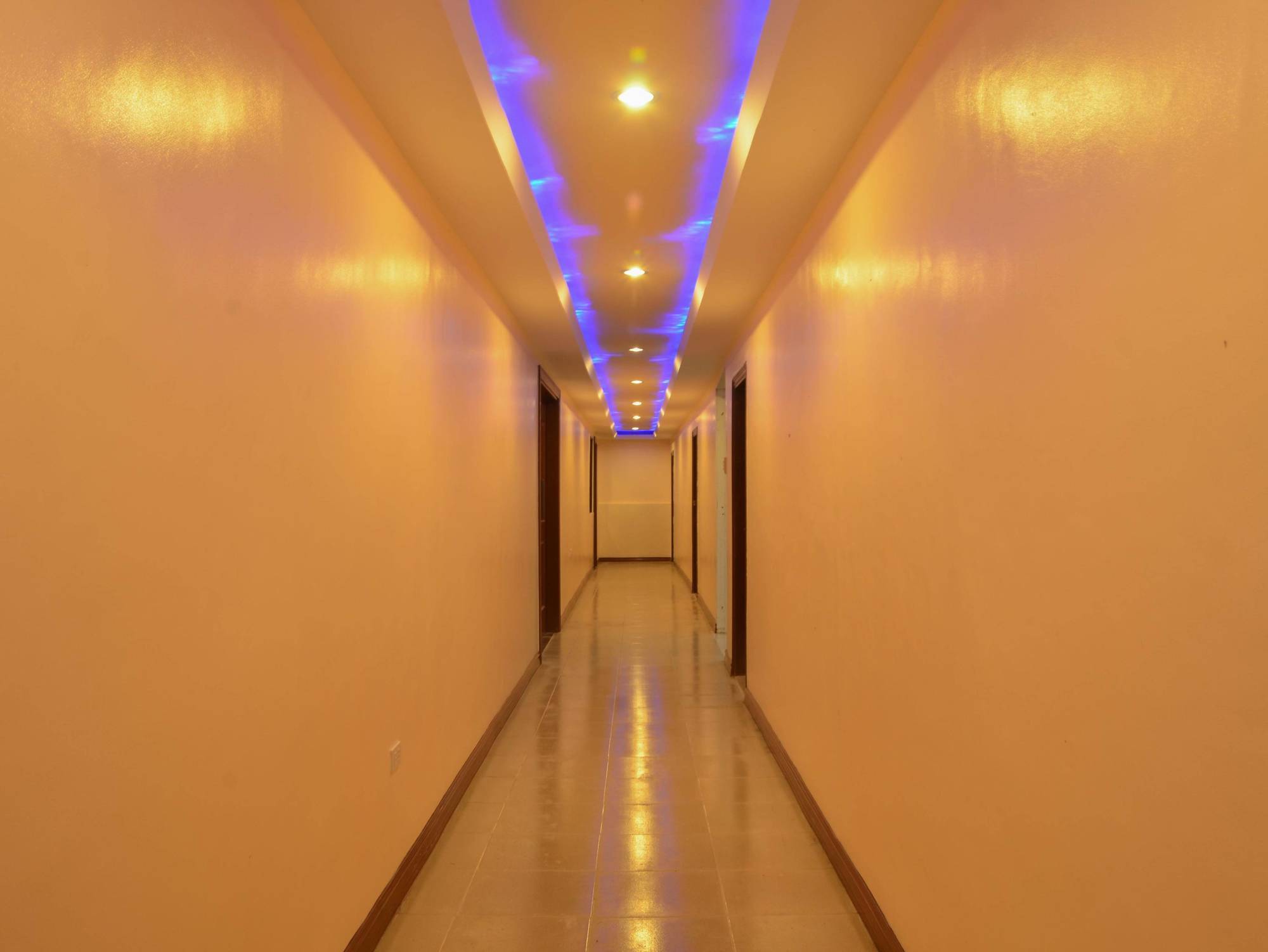 The Premiere Business Hotel Калибо Екстериор снимка